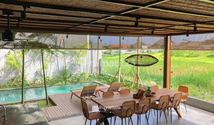 Luxury Villa With Ricefield View di Canggu Strategis Dekat Pantai 1