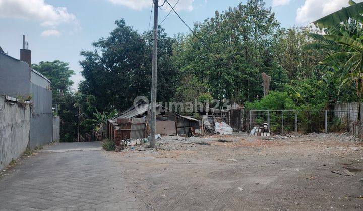 11 Are Land Suitable for Housing or Villa in Dalung, Bali