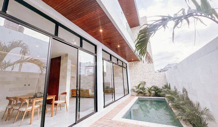 Villa di Munggu Dekat Ke Canggu Modern Minimalis 1