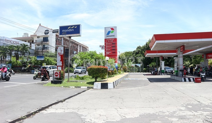 Tanah Hook Dan Pom Bensin di Jalan Utama Raya Kuta, Dekat Sunset Road, Bali 6