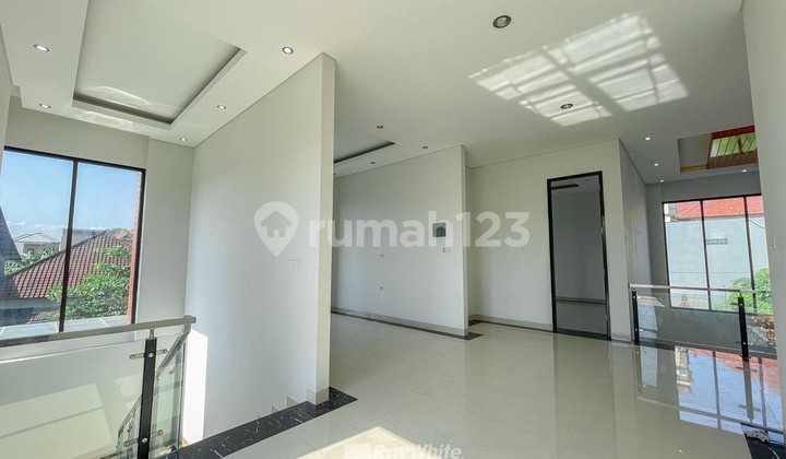 Rumah Modern Brand New di Gatot Subroto, Denpasar Utara, Bali