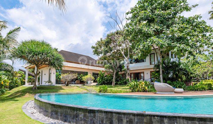 5 BR Luxury Tropical Modern Villa Close To Pererenan Beach, Bali 1