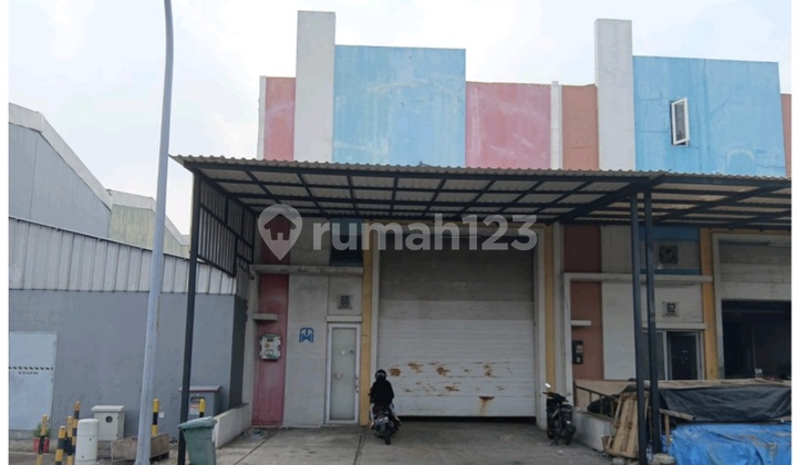 Warehouse in Sedayu Bizpark Daan Mogot West Jakarta, 2 Floors, West Facing Warehouse in Sedayu Bizpark Daan Mogot West Jakarta, 2 Floors, West Facing