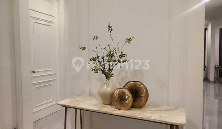 Beautiful House with Swimming Pool at Cendana Golf Karawaci, Freehold Title 2