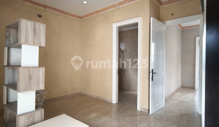 Cluster Bellano Gading Serpong 12x25, 3 Floors, Master Type 5 Bedrooms. 2