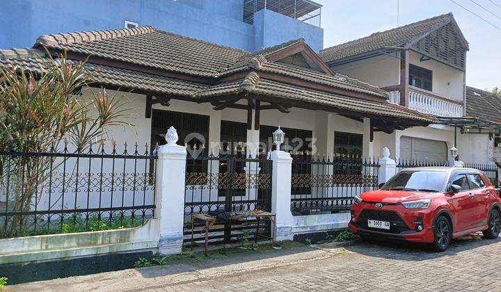 Rumah Hook Tengah Kota Tirtyoso Semarang Timur 2