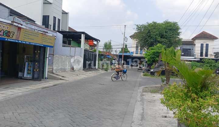 Bugangan House City Center Front of Panti Wilasa Citarum Semarang Hospital 2