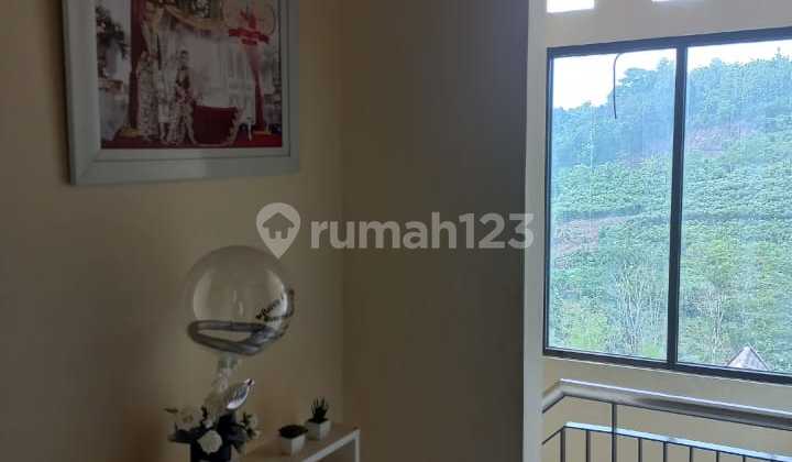 Rumah Siap Huni 2 Lantai Jalan Utama Perumahan Dengan View Perbukitan Mangunharjo  2