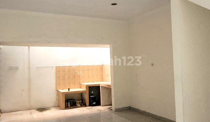 Rumah Siap Huni di Sektor 9 Bintaro Jaya di Lokasi Strategis Sp0284 T