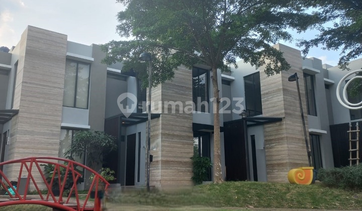 Comfortable and Affordable Minimalist 2-Story House in Bintaro Sp0351 T