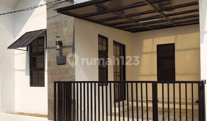 For Sale Ready-to-Occupy House in Graha Raya Bintaro Y For Sale Ready-to-Occupy House in Graha Raya Bintaro Y