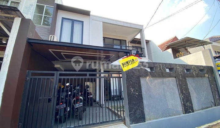 A nice and homely house with 9 ready-to-occupy rooms in Bintaro 0486