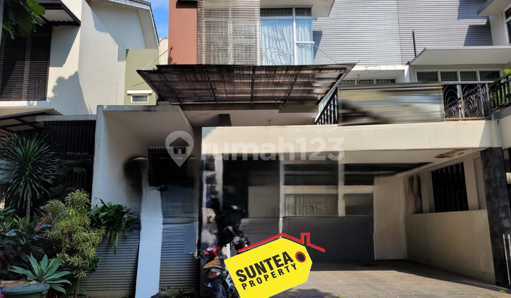 Nice and Comfortable 2-Storey House Ready to Occupy in Bintaro Sector 7 Sp0330 T Nice and Comfortable 2-Storey House Ready to Occupy in Bintaro Sector 7 Sp0330 T