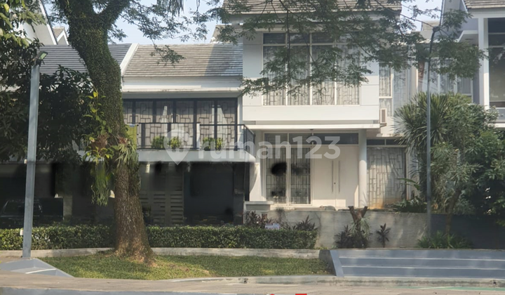 Rumah Luas di Bintaro Ada Swimming Pool 2 Lantai Siap Huni Sp0393 T