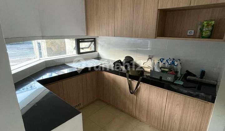 2.5-Story Ready-to-Occupy House in Sector 7 Bintaro Jaya Sp0400 T 2