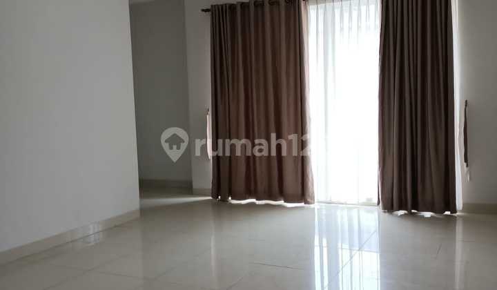 Semi-Furnished 2.5-Story House Ready to Occupy in Bintaro Sector 7, Sp0392 T 2