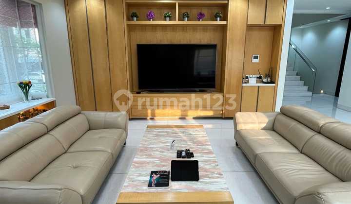 Rumah Mewahdan Cantik di Posisi Hook Siap Huni Full Furnished di Bintaro Sp0353 T