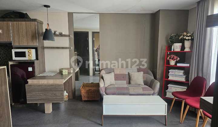 Affordable Sale: Fully Furnished Strategic Apartment at Bintaro Icon