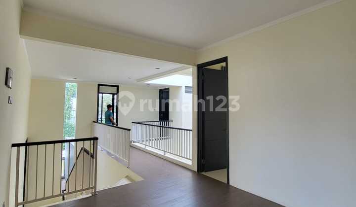 Spacious 2.5-Story House in Bintaro Sector 7, Ready to Occupy Sp0390 T 2