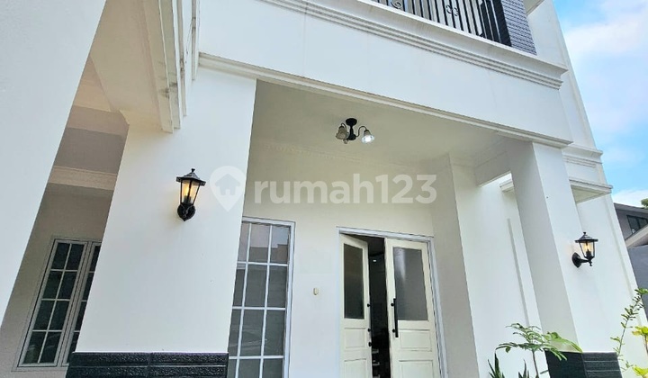Rumah Mewah dan Cantik 3 Lantai di Bintaro Jaya Siap Huni Sp0404 T