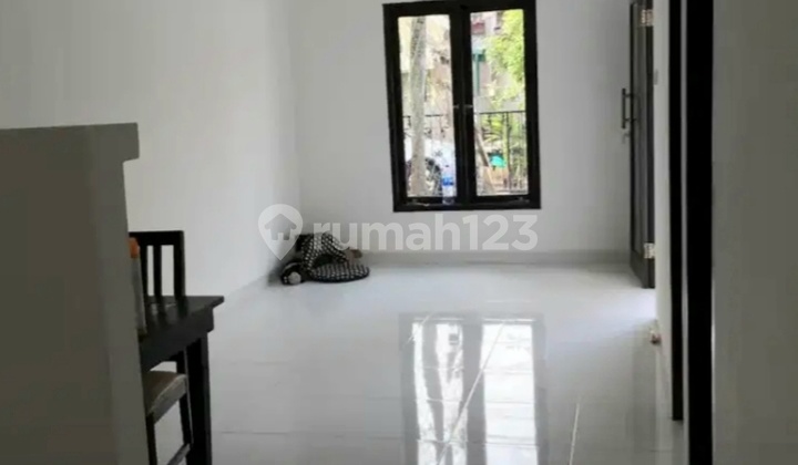 DIJUAL RUMAH BAGUS SUDAH RENOV DI GRAHA RAYA BINTARO Y