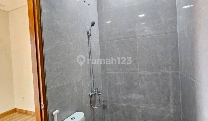 Rumah 2 Lantai Scndavian di Kedaung Ciputat  4