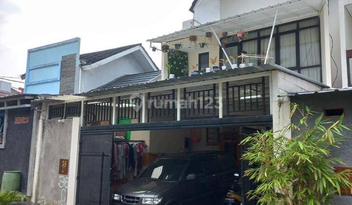 Rumah 2 Lantai Furnished di Jalan Bulak Wangi 3 , Tangerang 1