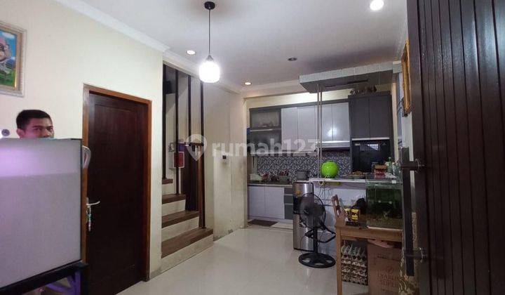 Rumah 2 Lantai Furnished di Jalan Bulak Wangi 3 , Tangerang 3