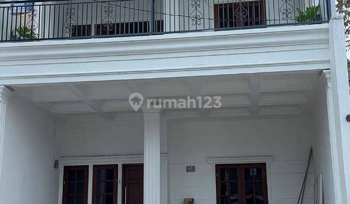 Rumah 3 Lantai Semi Furnished di Pesona Depok Estate, Depok 1