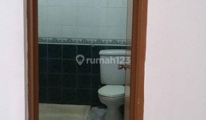 Rumah Tua di Jalan Ceger Raya Jakarta Timur Dekat Tol Jorr  2