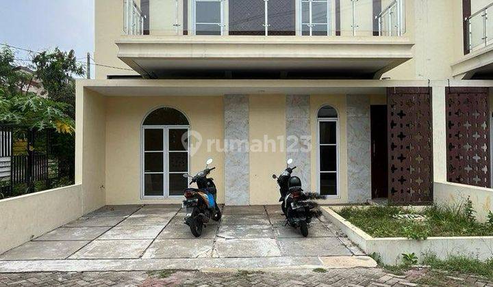 Rumah 2 Lantai di Mampang Indah 2 Pancoran Mas Depok  1