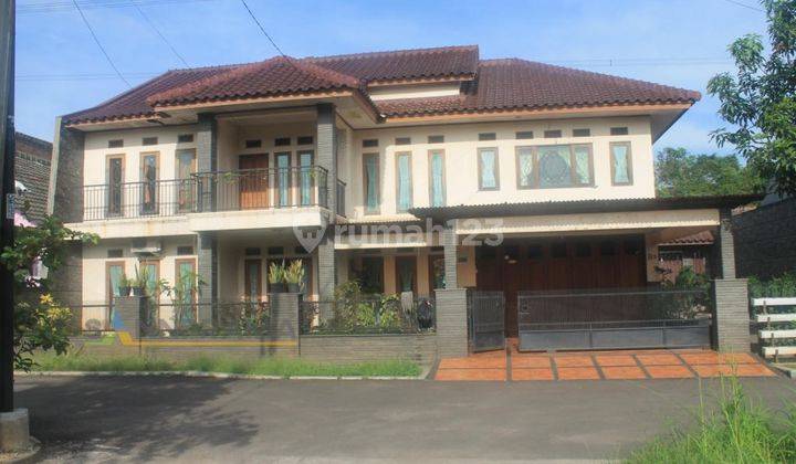 Rumah Second Mewah di Dalam Perumahan Mampang Indah 2 Depok 1