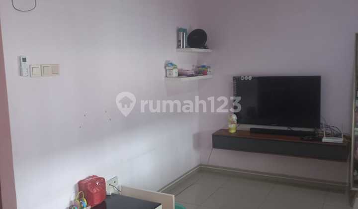 Rumah, 2 Lantai Golf Lake Model Cambridge 3 Kamar, Rapi