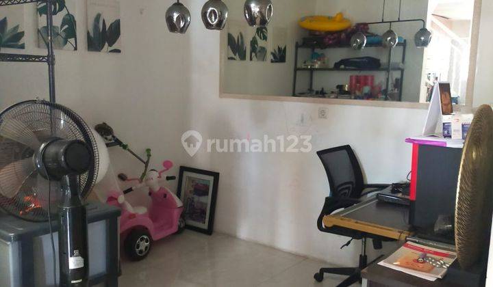 Rumah 2 Lantai Semi Furnished di Citra 5, Jakarta Barat 1