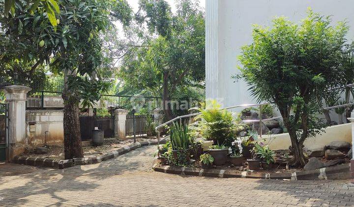 Rumah 3 Lantai di Pluit Putri, Jakarta Utara Hadap Jalan Utama 2