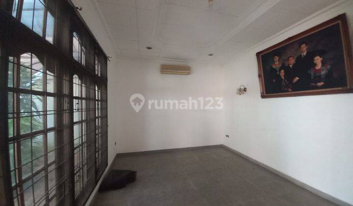 Rumah 2 Lantai rapi di blok F Green Garden, Jakarta Barat 2