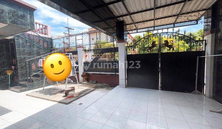 Rumah Bagus Unfurnished SHM di Dukuh Kupang , Surabaya 2