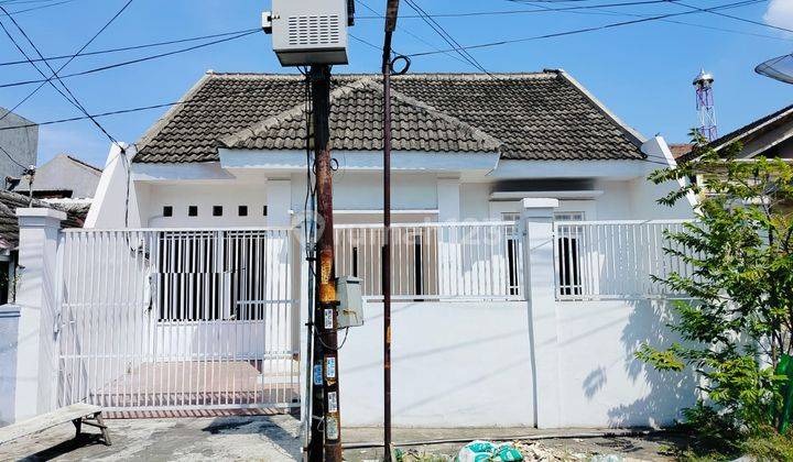 Rumah Bagus Unfurnished SHM di Manukan Lor, Surabaya 1