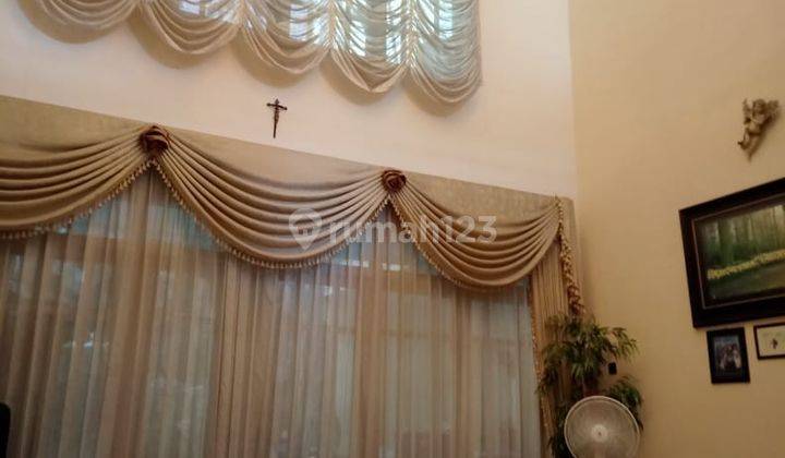 Rumah 2 Lantai Bagus Unfurnished SHM di Sutorejo Timur, Surabaya 2