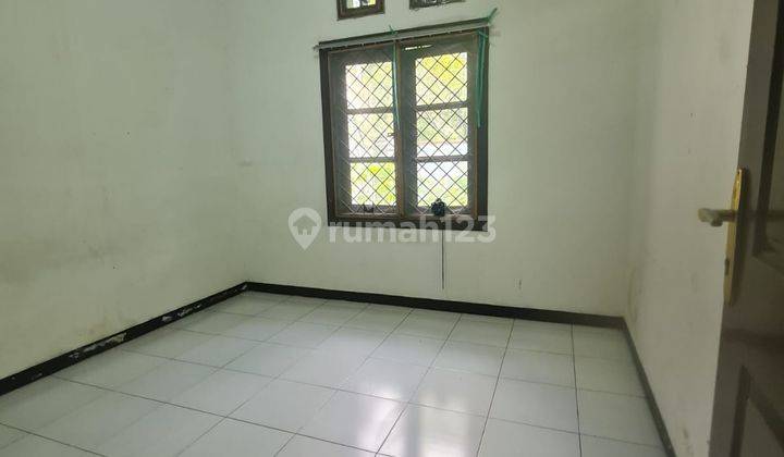 Rumah Bagus Unfurnished SHM di Tenggilis Utara , Surabaya 2