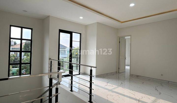 Rumah 2 Lantai Baru Unfurnished SHM di Jemursari Regency, Surabaya 2