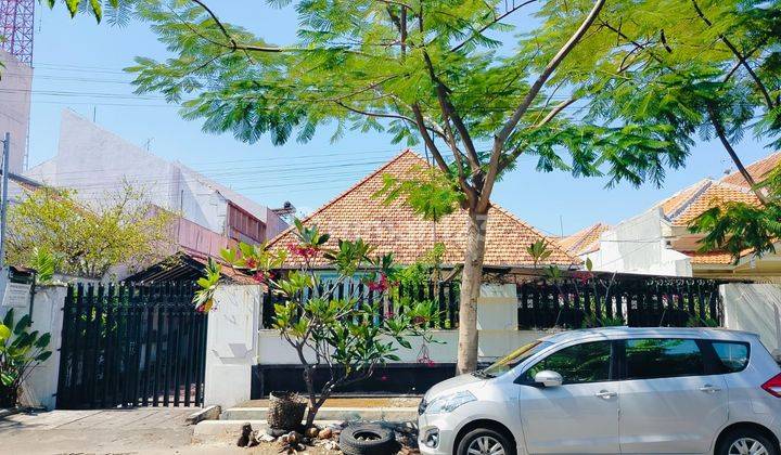 Rumah Bagus Unfurnished di Jalan Wuni, Surabaya 1