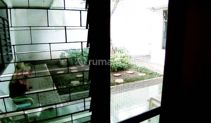 Rumah Bagus Unfurnished SHM di Kertajaya Indah , Surabaya 2