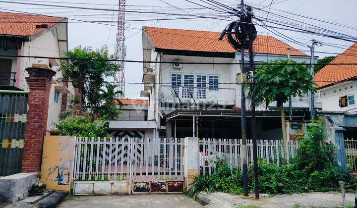 Rumah 2 Lantai Bagus Unfurnished SHM di Jalan Comal
, Surabaya 1