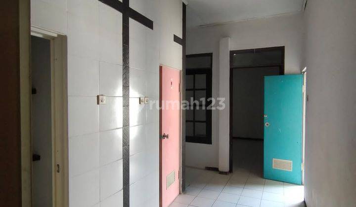 Rumah 2 Lantai Bagus Unfurnished SHM di Simpang Darmo Permai Selatan , Surabaya 1