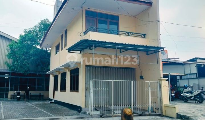 Shop House for Rent on Raya Bumi Tengger, Benowo, West Surabaya; 2 Floors Well-Maintained Ready to Occupy 1