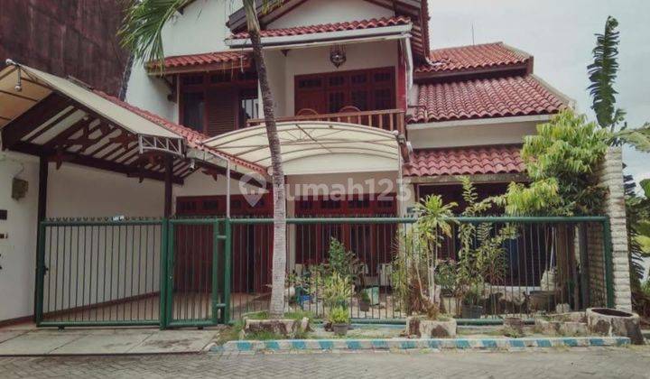 Dijual Rumah Raya Klampis Semolowaru Surabaya Timur 2 Lantai Lokasi Strategis Di Pinggir Jalan Murah Furnish 1