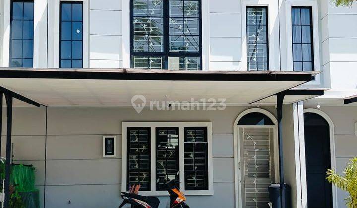 Rumah 2 Lantai Bagus Semi Furnished di Mansion Nine, Surabaya , Surabaya 1