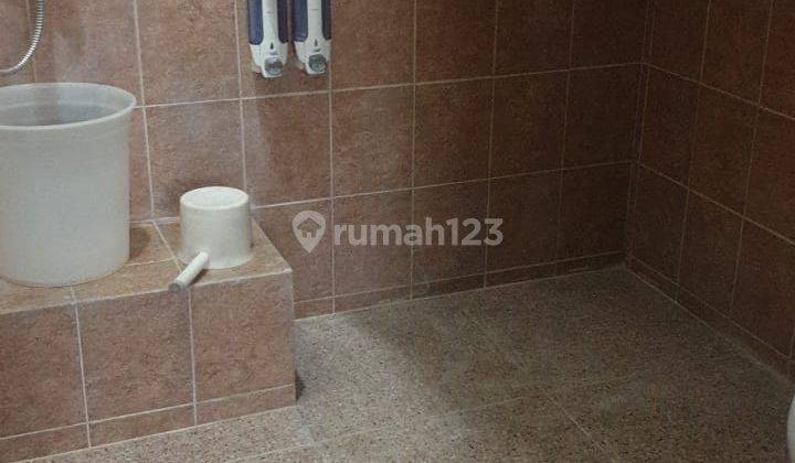 Rumah 2 Lantai Bagus Unfurnished SHM di Manyar Tirtoyoso Utara , Surabaya 2