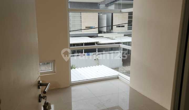 Near Gresik City Government Office For Sale Green Garden House Icon Mall Gresik One Gate System 24-Hour Security